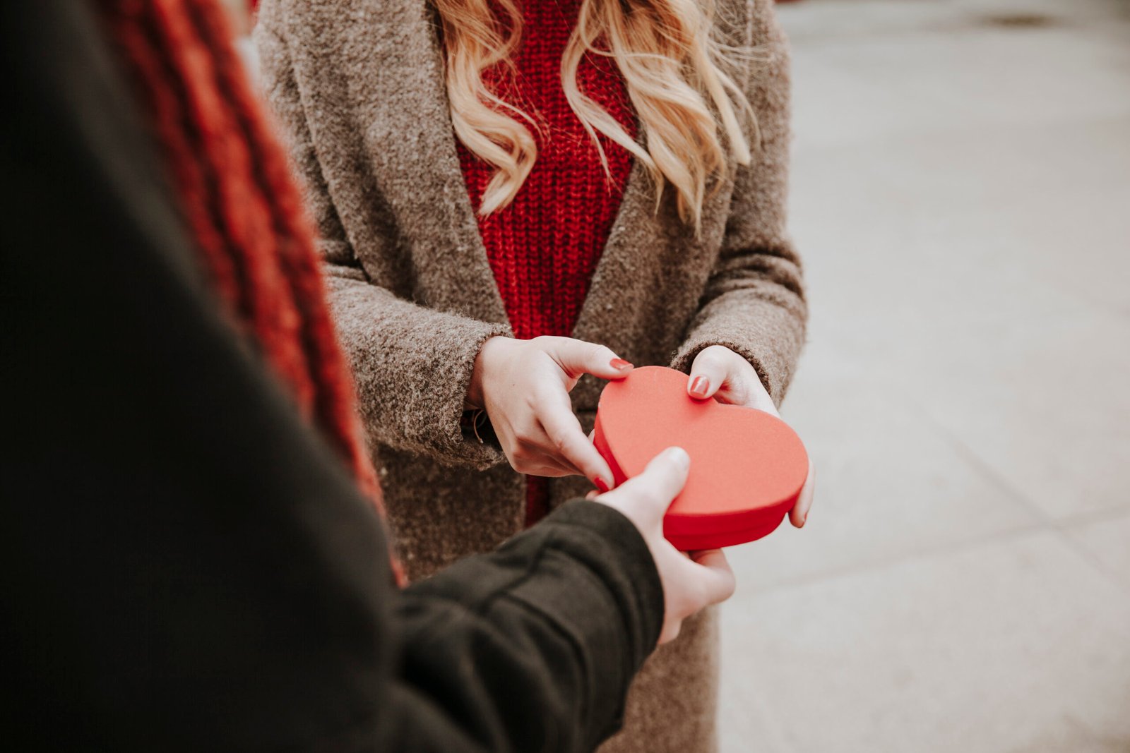 giving a valentines gift